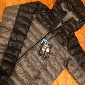 Eastern Mountain Sports 90% Down Jacket. Brand New